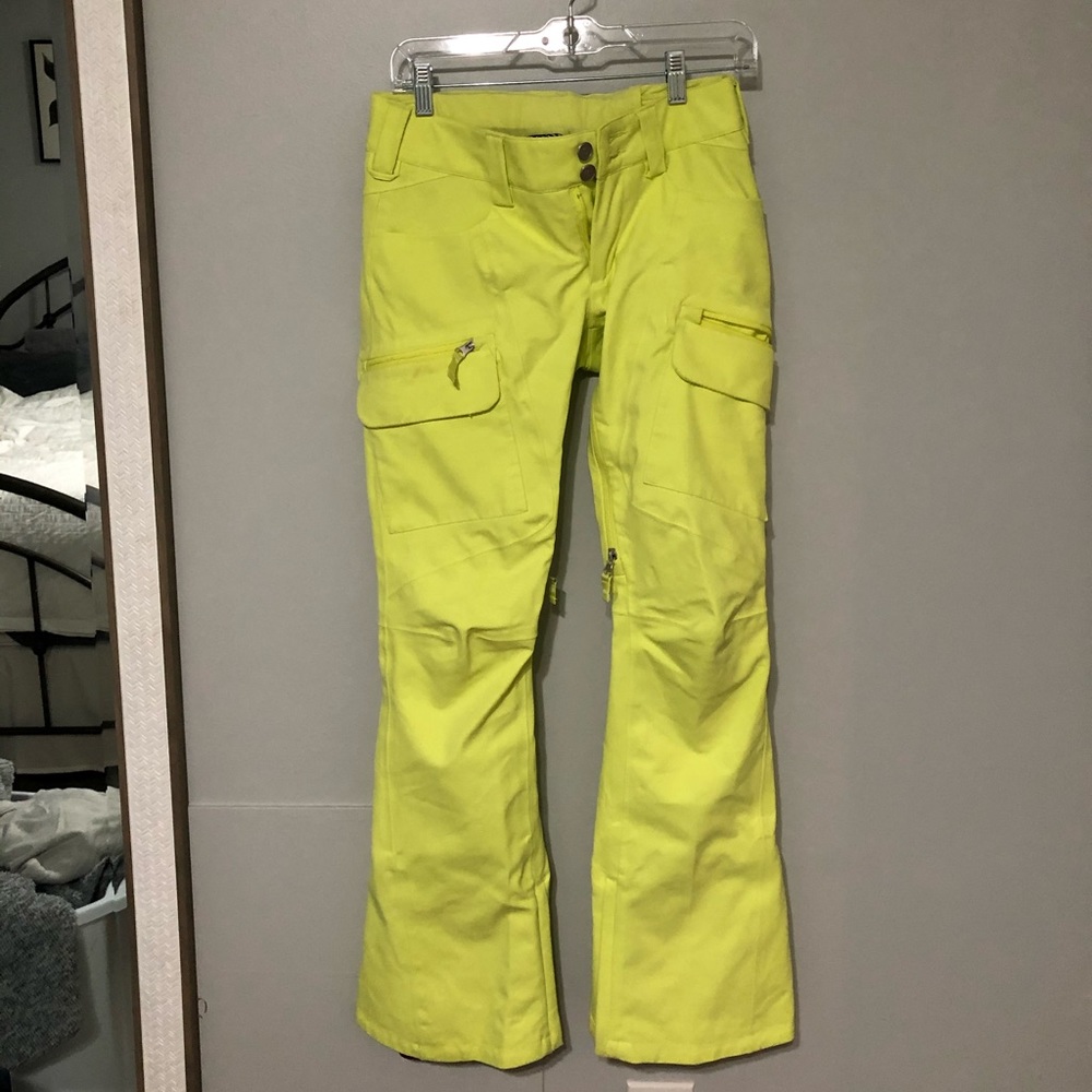 Women’s Slim Fit XS Burton Snowboard Pants